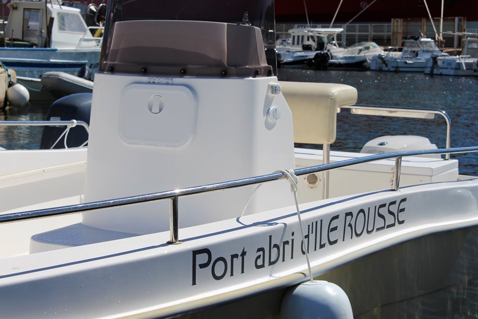 Bon vent au  "Libecciu", nouveau  bateau du port abri de l'Ile-Rousse 