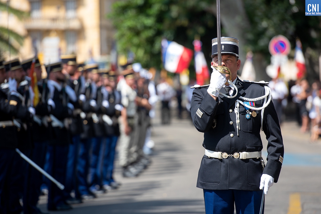 14-Juillet : après le défilé, au tour du feu d'artifice à Ajaccio