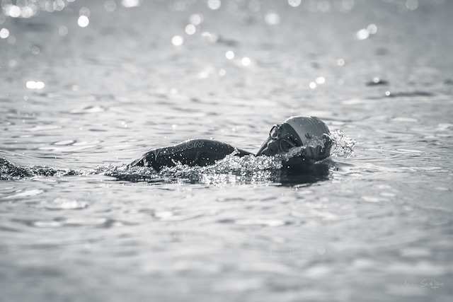 21 heures pour traverser le lac Léman : le dernier défi gagné de Thierry Corbalan