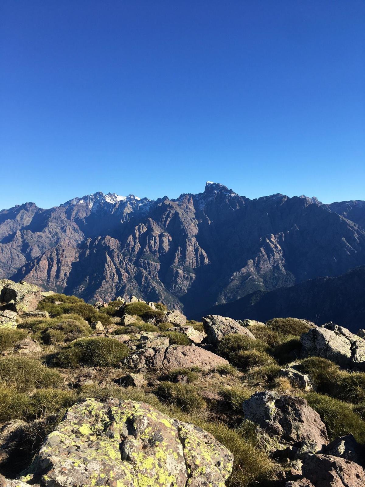 La photo du jour : la grande barrière vue depuis Capu a ghiallichiccia 