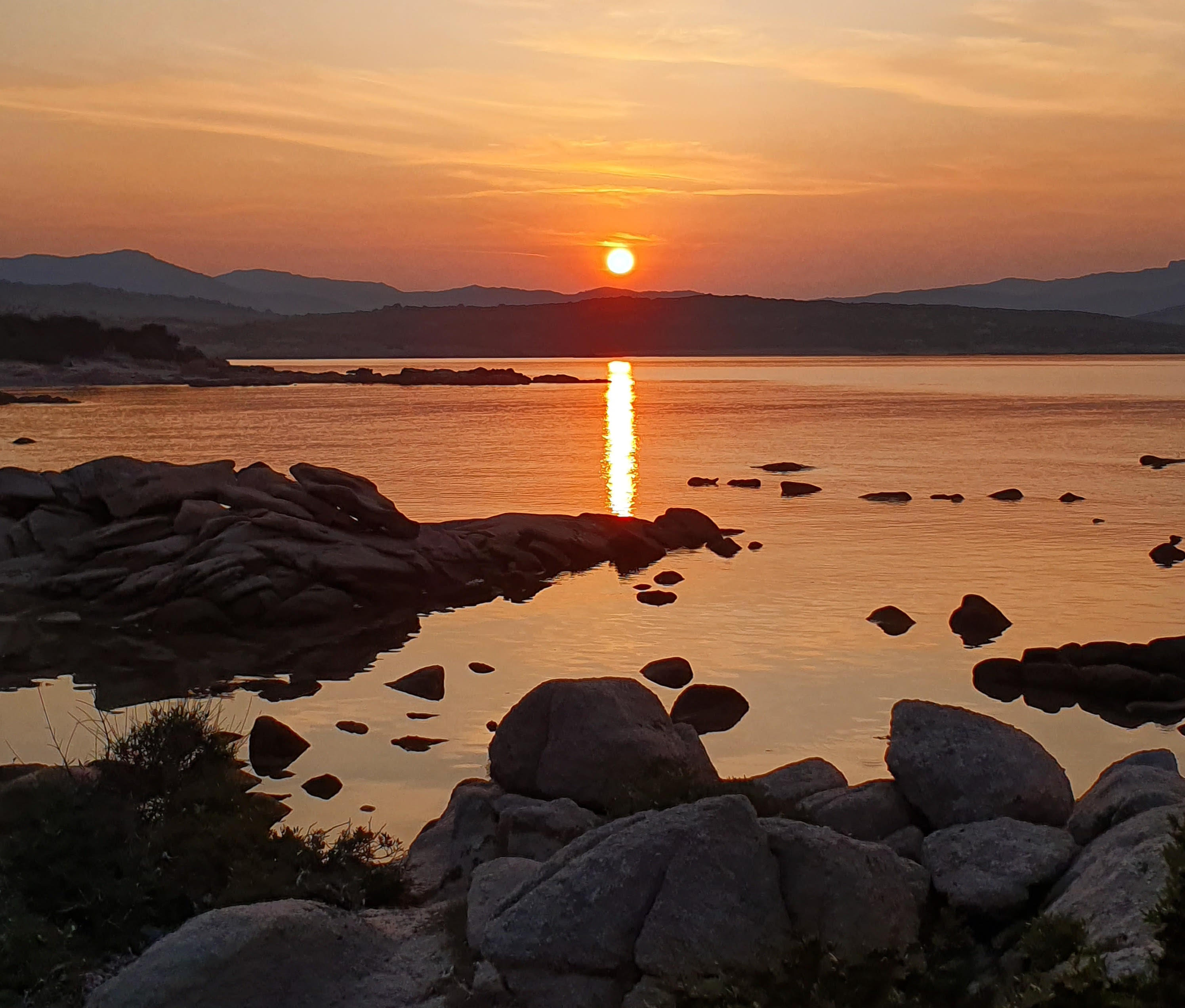 Baie de Figari lorsque ke Soleil se lève (Photo Véronique Renucci)