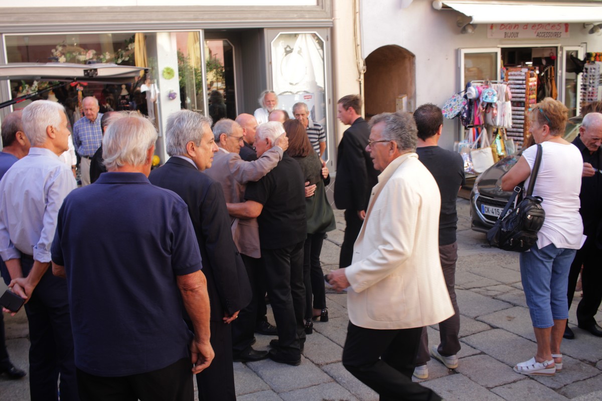 Foule à Calvi et à Gavignano pour les obsèques de Maryse Nicolaï