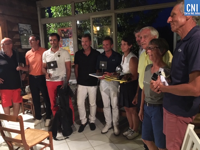 La 4ème Coupe Pro du Reginu reverse 2100€ à "Un sourire, un espoir pour la vie"