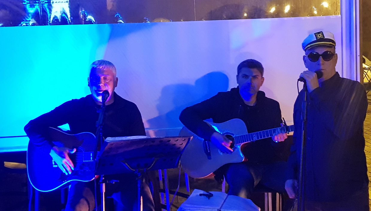 Jean-Pierre Bicchieray accompagné par Jean-François et Eric Mattei pour le célèbre "On the Bicchieray"