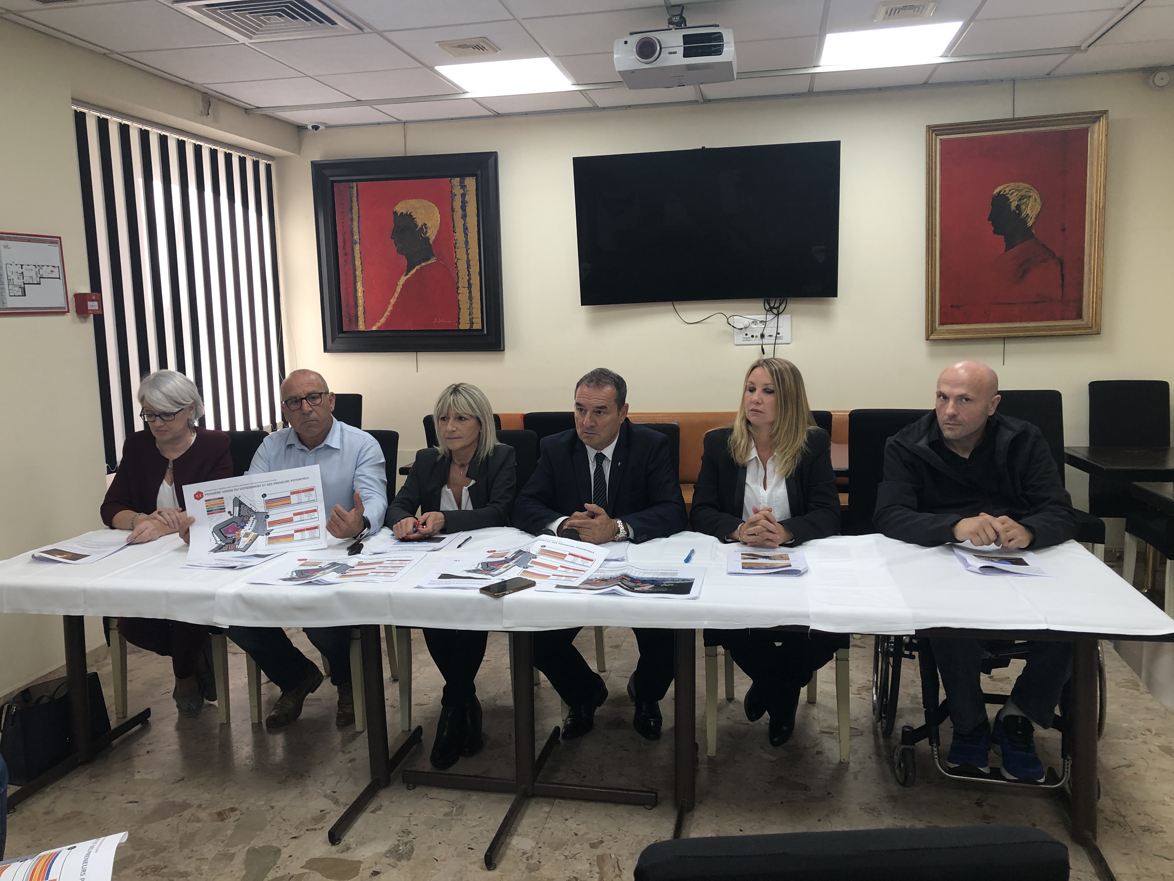 François Filoni : « La citadelle ne doit pas devenir un  centre commercial concurrent du petit commerce  ajaccien »