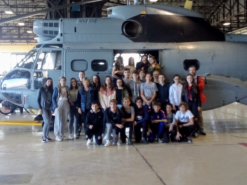 Les lycéens et collégiens de l'Extreme Sud à la découverte de la base aérienne 126