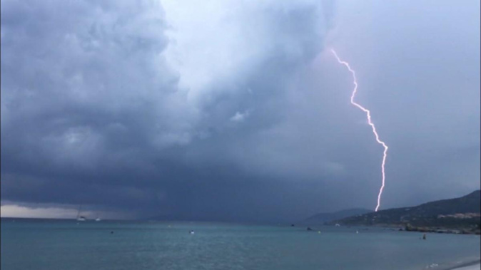 Météo : la Corse en vigilance jaune pour « orages, pluies, inondations »
