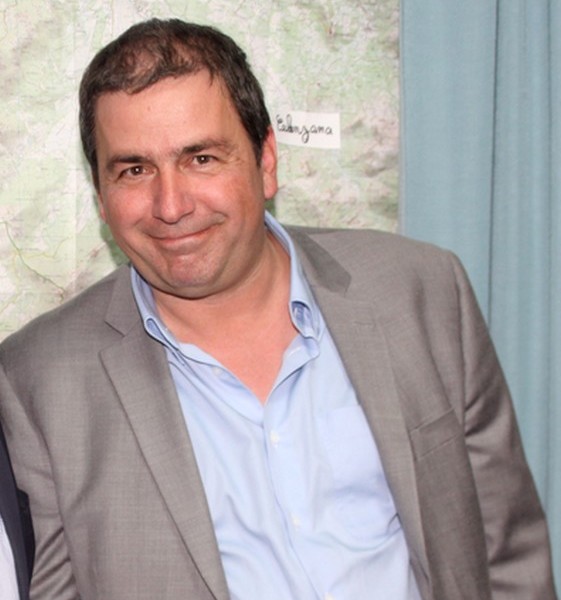 François-Xavier Acquaviva démissionne de ses fonctions de conseiller municipal et conseiller communautaire de Calvi et annonce qu'il rejoint  l'équipe de Ange Santini