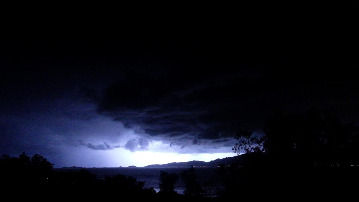 Ciel noir au-dessus de Pietrosella (Mégane Saint-Sulpice)