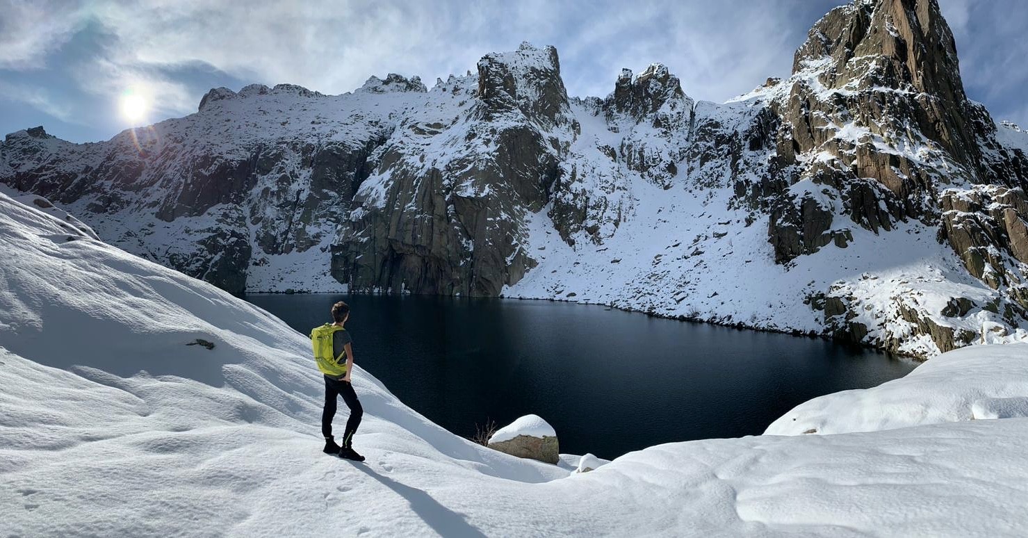 La photo du jour : La première neige au Lac de Capitello