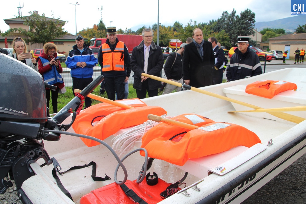 Yannick Castelli, maire de Penta-di-Casinca, Ronan Léaustic, sous-préfet de Corte, le colonel Jean-Jacques Peraldi, directeur du Sis 2b par intérim etc... ont suivi avec attention l'exercice