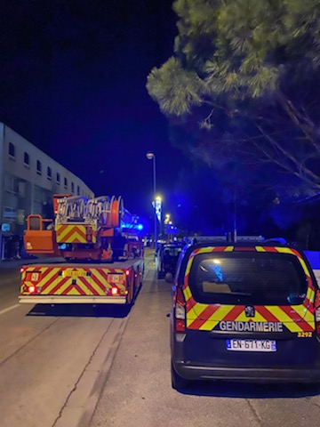 A Calvi les décorations de Noël mises à mal par la tempête