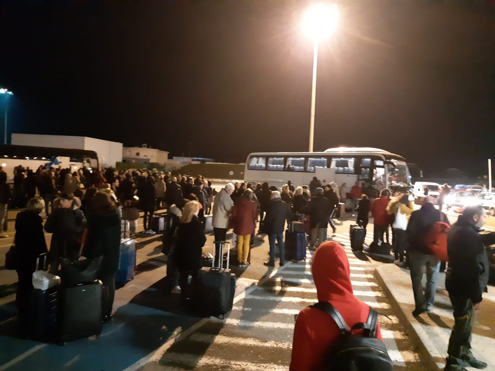 Air Corsica : Après la tempête, les premiers passagers quittent Ajaccio 
