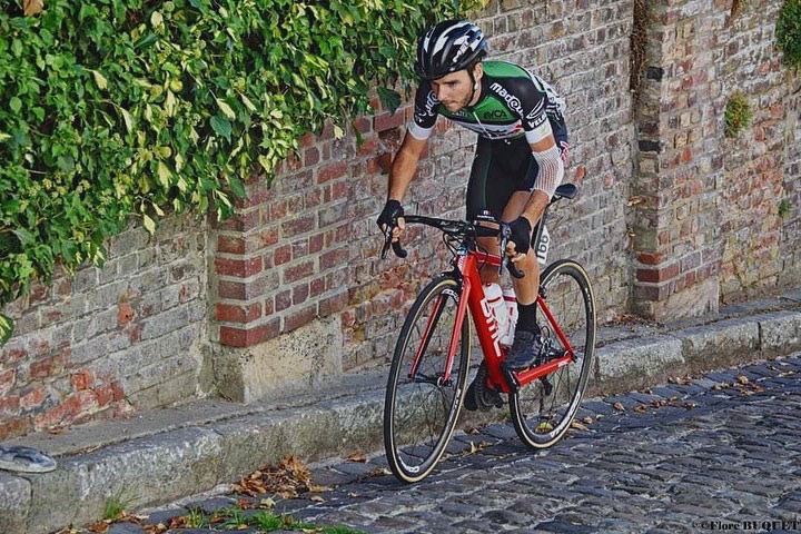 Cyclisme : Axel Narbonne-Zuccarelli  porte les couleurs de son île sur le continent