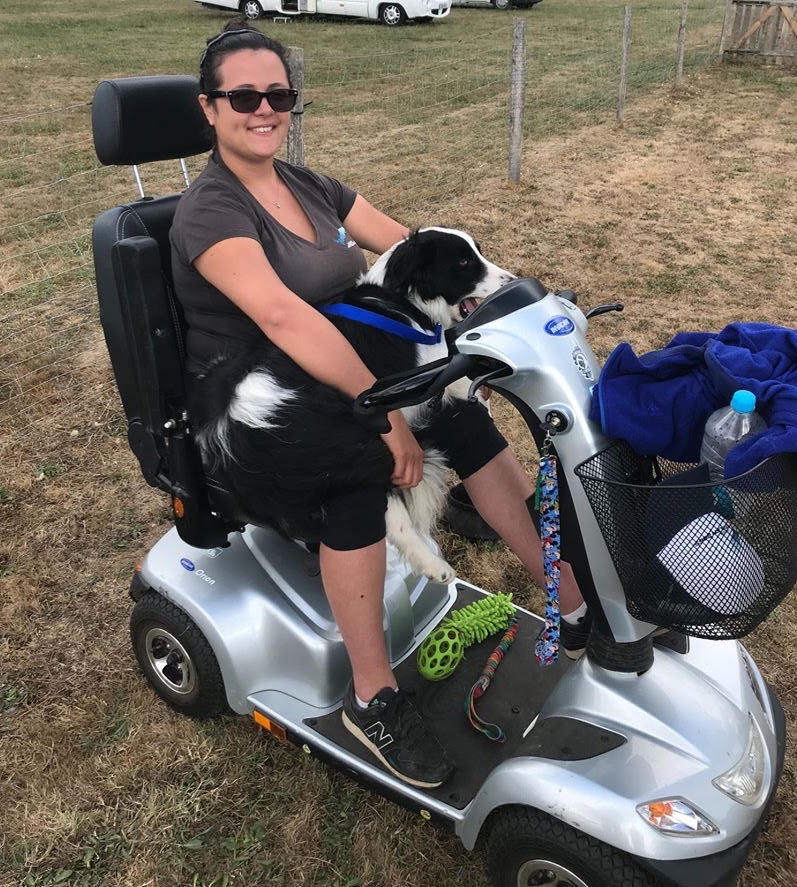 Audrey et de son chien Oddy