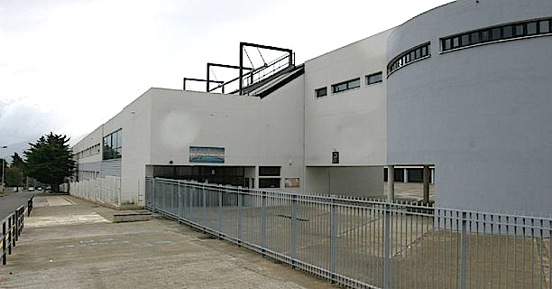 Le bureau de la principale du Collège de Montesoro a été visé par des tires de carabine à plomb.