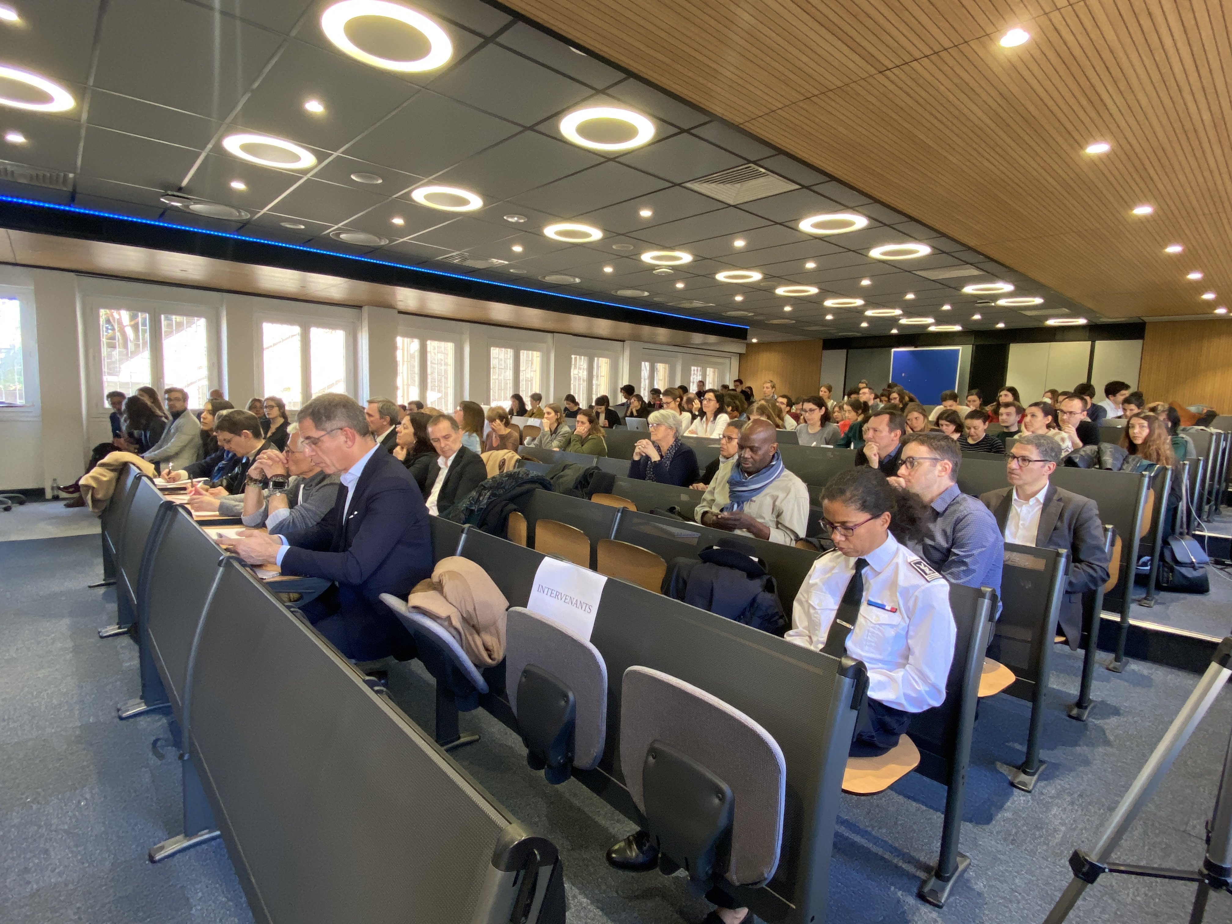 Violences faites aux femmes : quels dispositifs pour les victimes ?