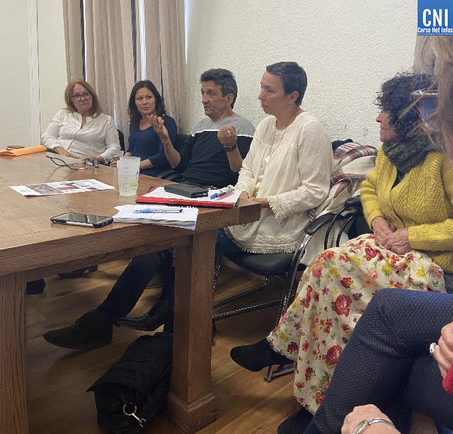 Table ronde d'Entr'Aide et Loisirs pour la journée de la femme à Calinzana