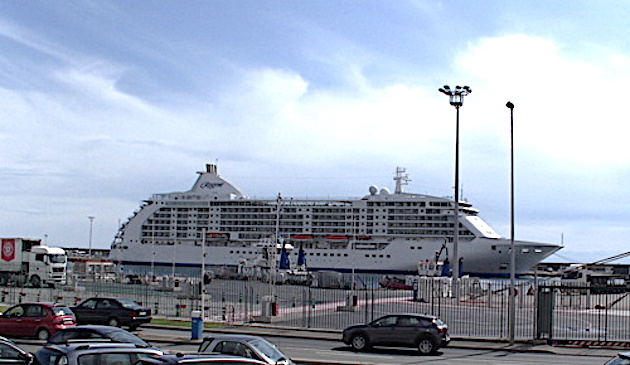 Les bateaux de croisière interdits d'escale en Corse