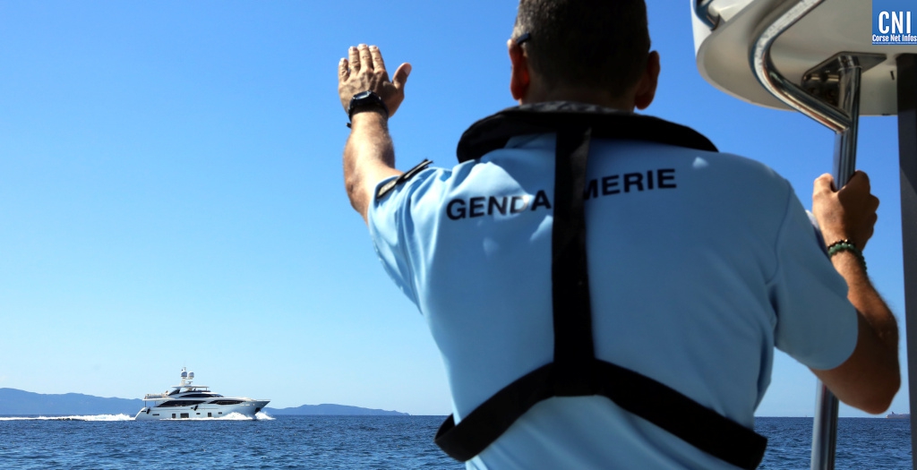 Covid-19 : kayakiste et navires de plaisance ramenés à quai à Ajaccio. Les interdictions c'est en mer aussi…