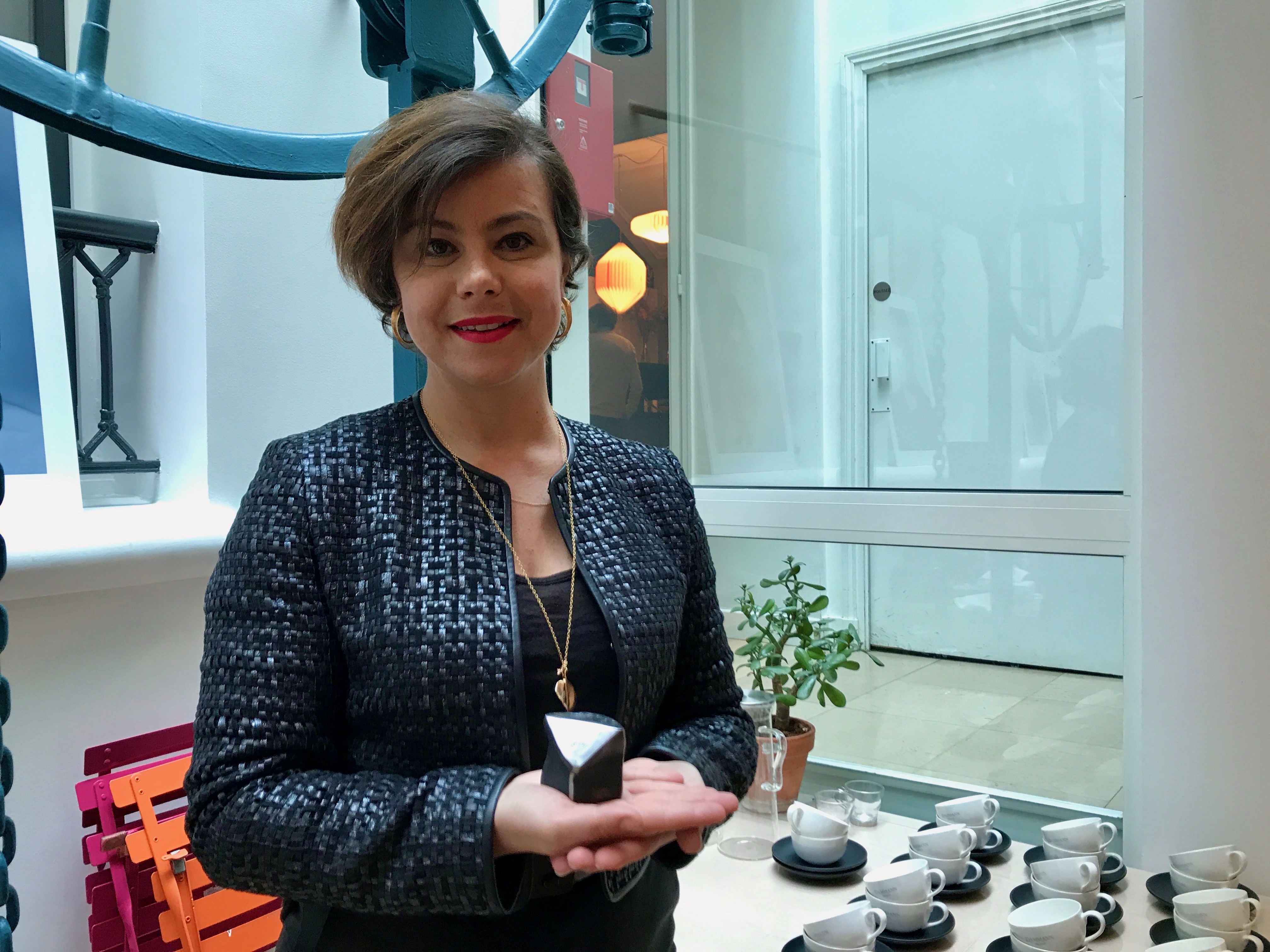 La réalisatrice Mounia Meddour dans les locaux d'UNIFRANCE à Paris - ©Arte Mare