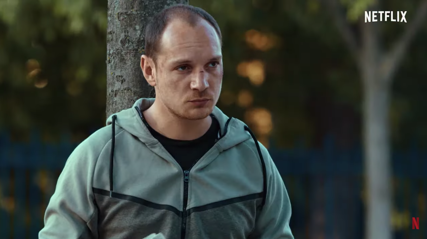 Alexis Manenti dans le rôle d'un voyou serbe pour The Eddy © Netflix