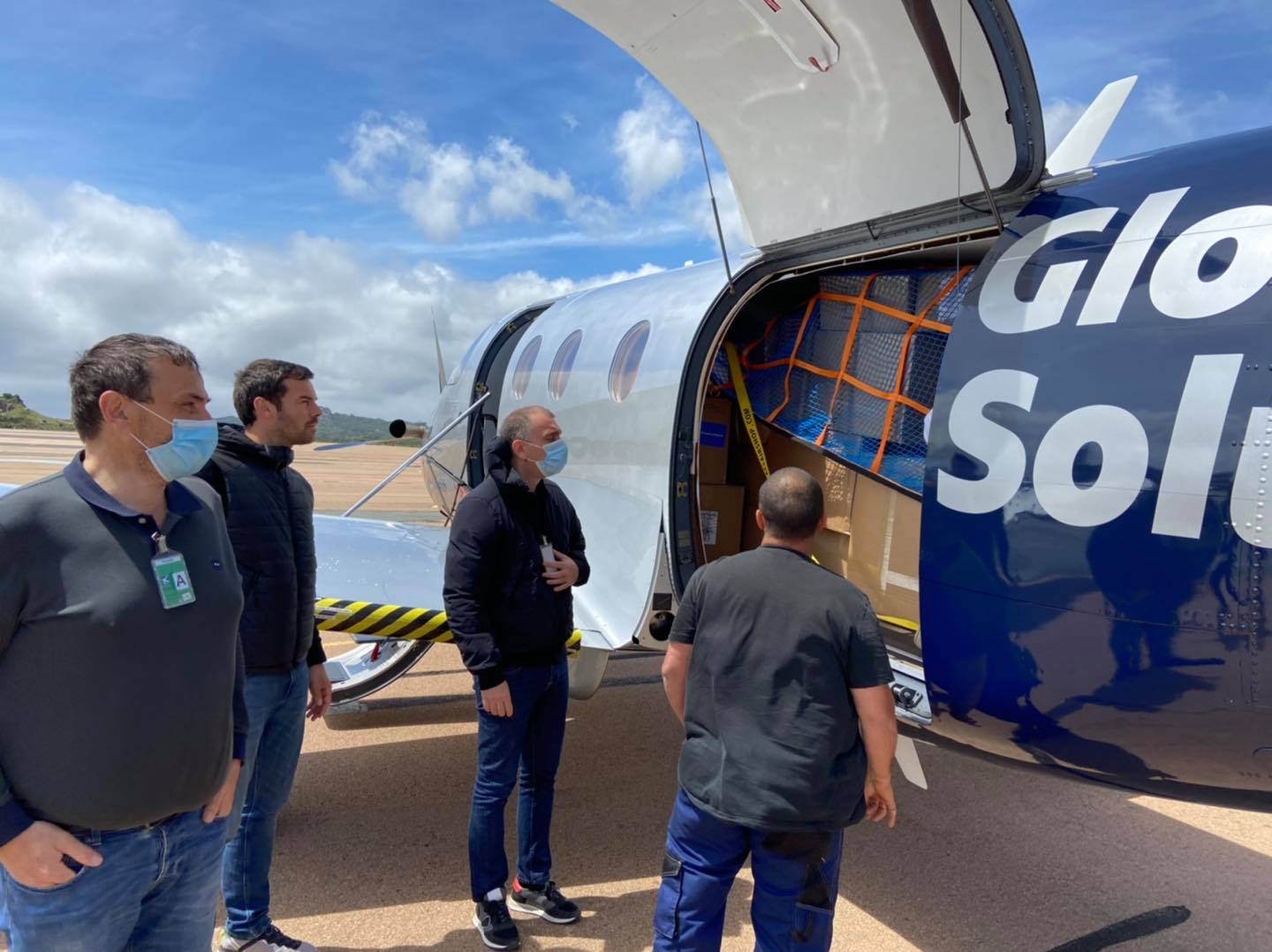 40 000 masques, 4 000 blouses, des visières et du matériel médical réceptionnés à Figari