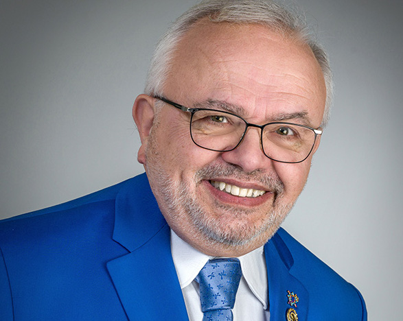 ean-Jacques Titon, gouverneur du Rotary District 1730