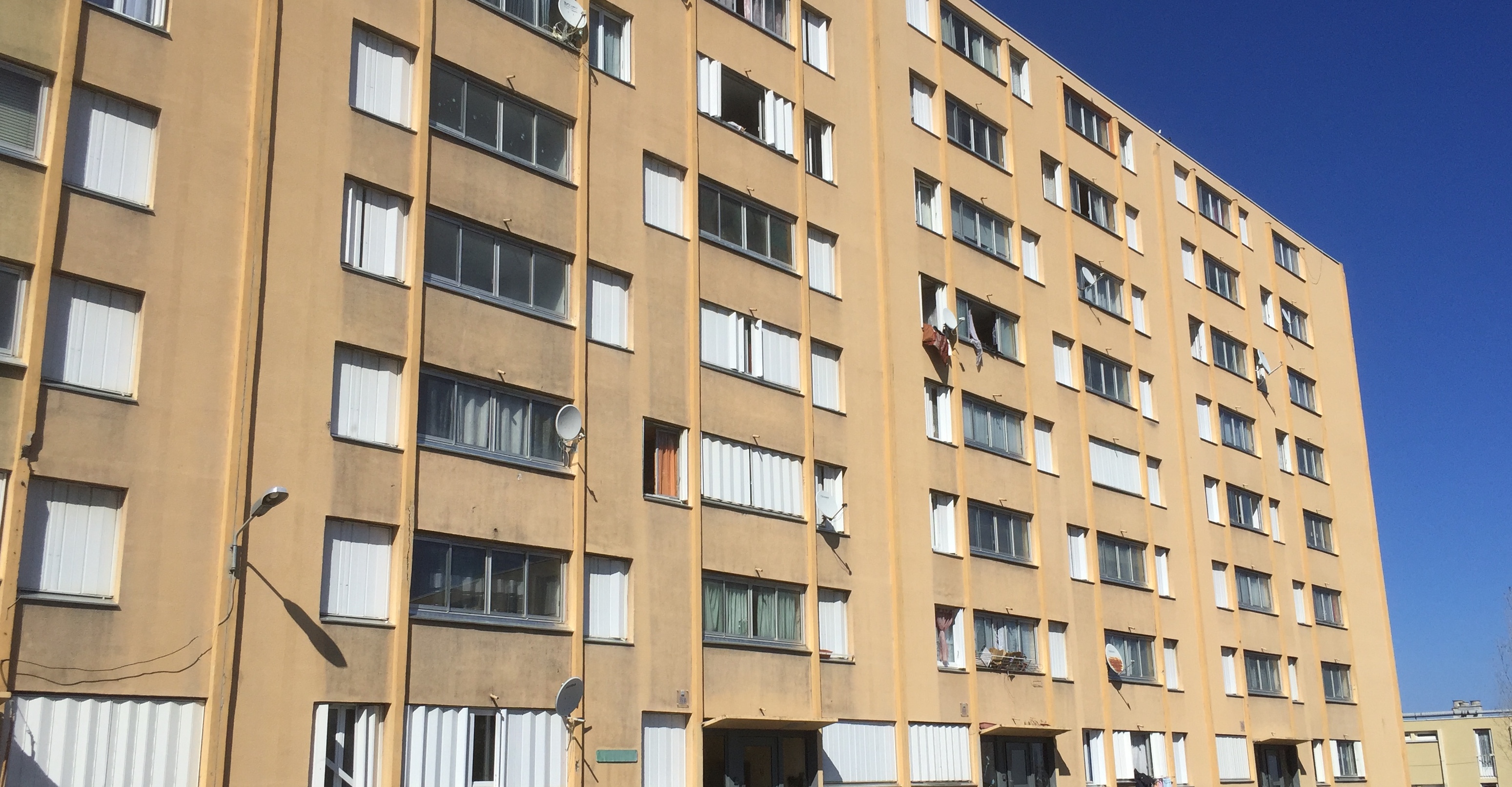 Confinement. A Bastia et Ajaccio, plus de 10% de la population vivait dans un appartement trop petit