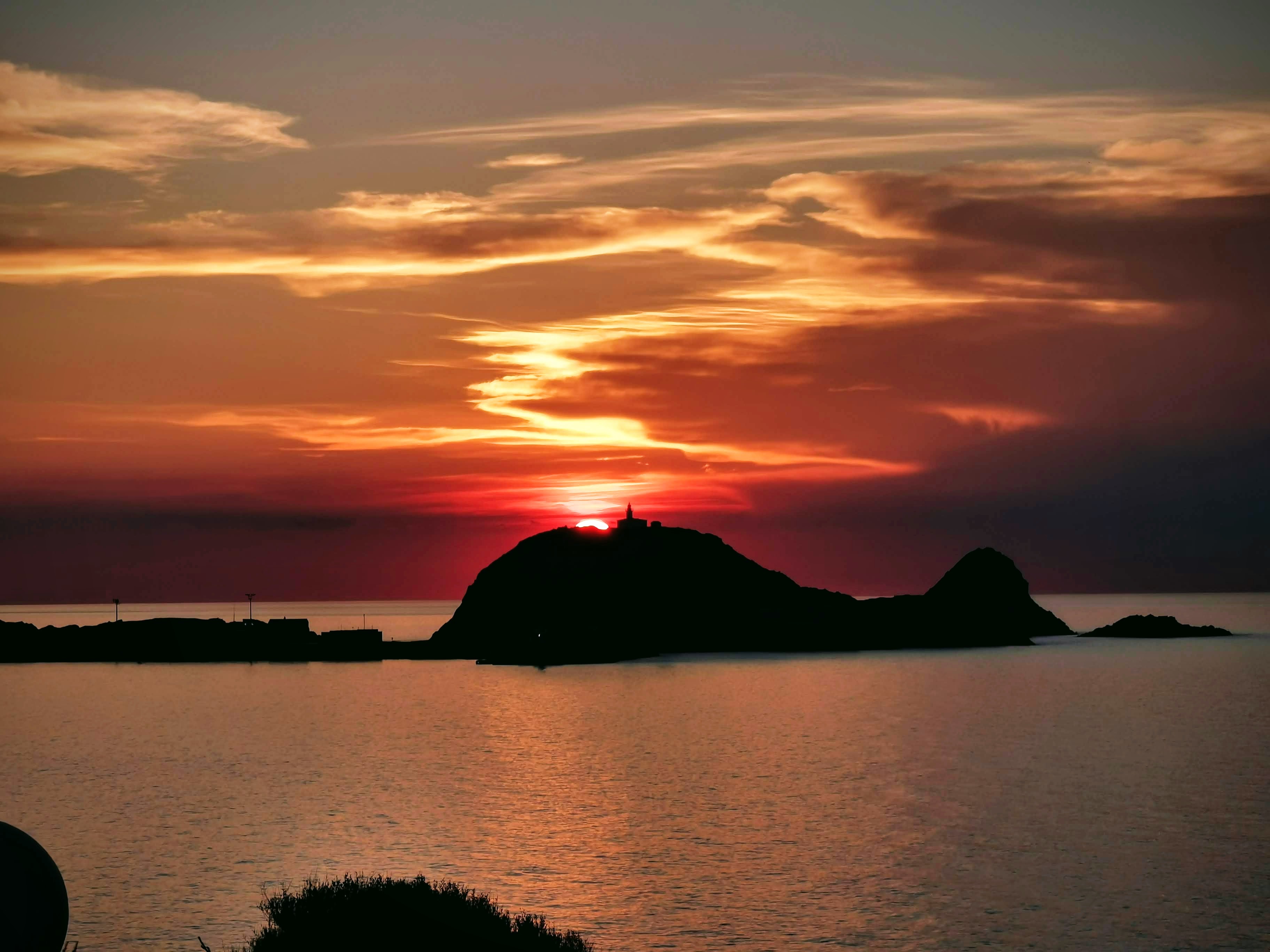 La photo du jour : l'ultime clin d'œil du Soleil à Lisula