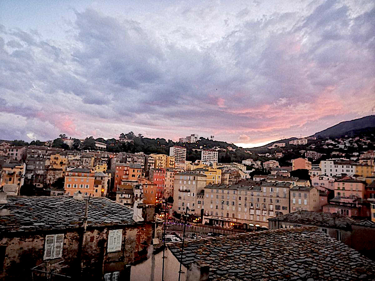 La photo du jour : sur les toits de Bastia