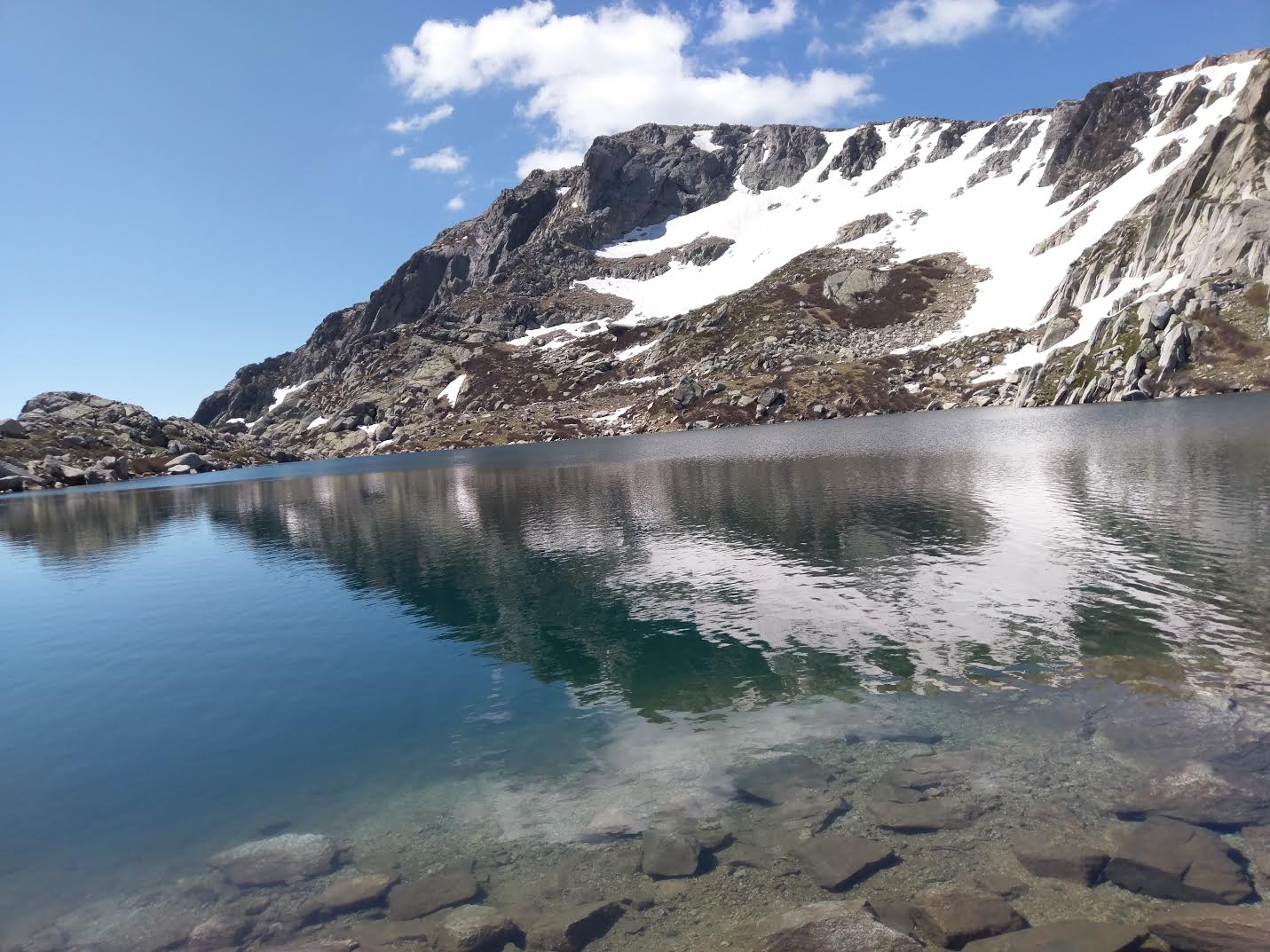 La photo du jour : le lac Bastani la merveille de Ghisoni