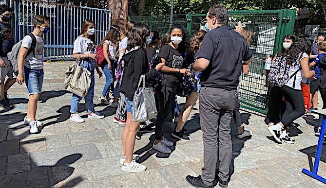  2 500 collégiens corses de retour en cours ce lundi