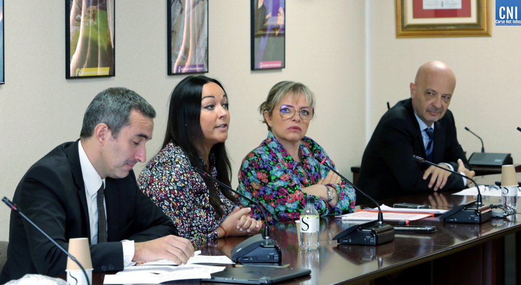 Vanina Borromei présidente de l' office des Transports de la Corse,  Marie-Hélène Casanova-Servas, Présidente du conseil de surveillance d’Air Corsica, Luc Bereni président du directoire Air Corsica. Photo Michel Luccioni
