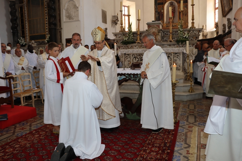 EN IMAGES - Ordination diaconale de Pierre Bertoni en la Cathédrale de Calvi