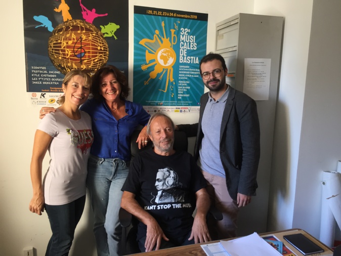 Raoul Locatelli, entouré d'une partie de l'équipe des Musicales de Bastia de l'édition 2019