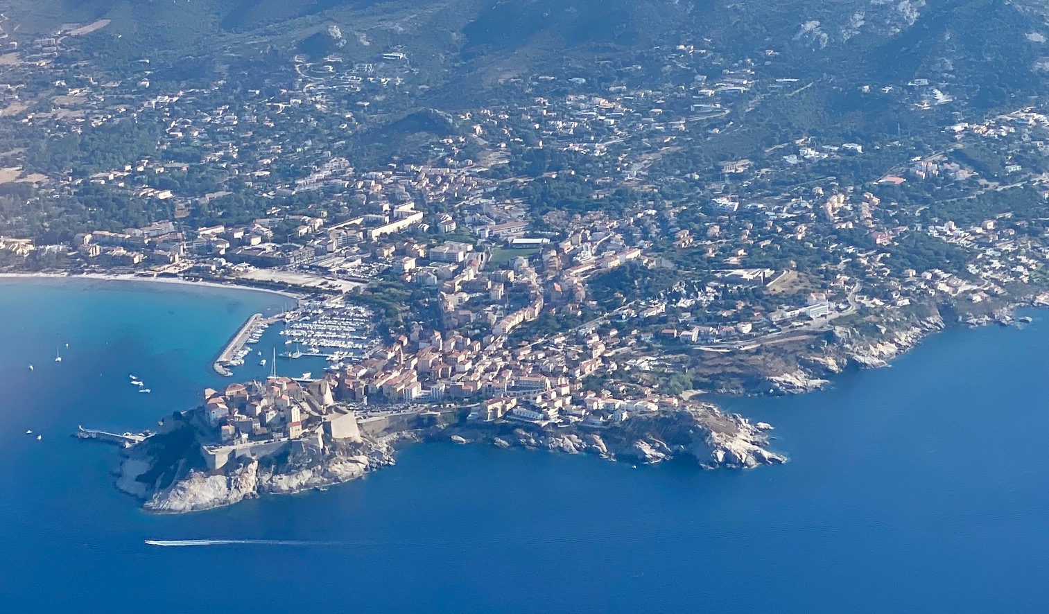 La photo du jour : ciel, mon Calvi