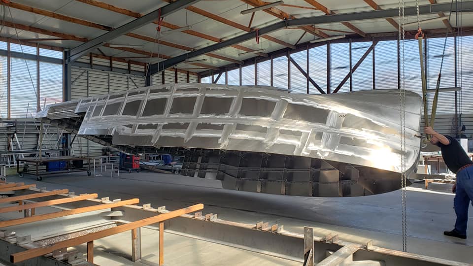 Porto : un nouveau bateau de promenade en livraison