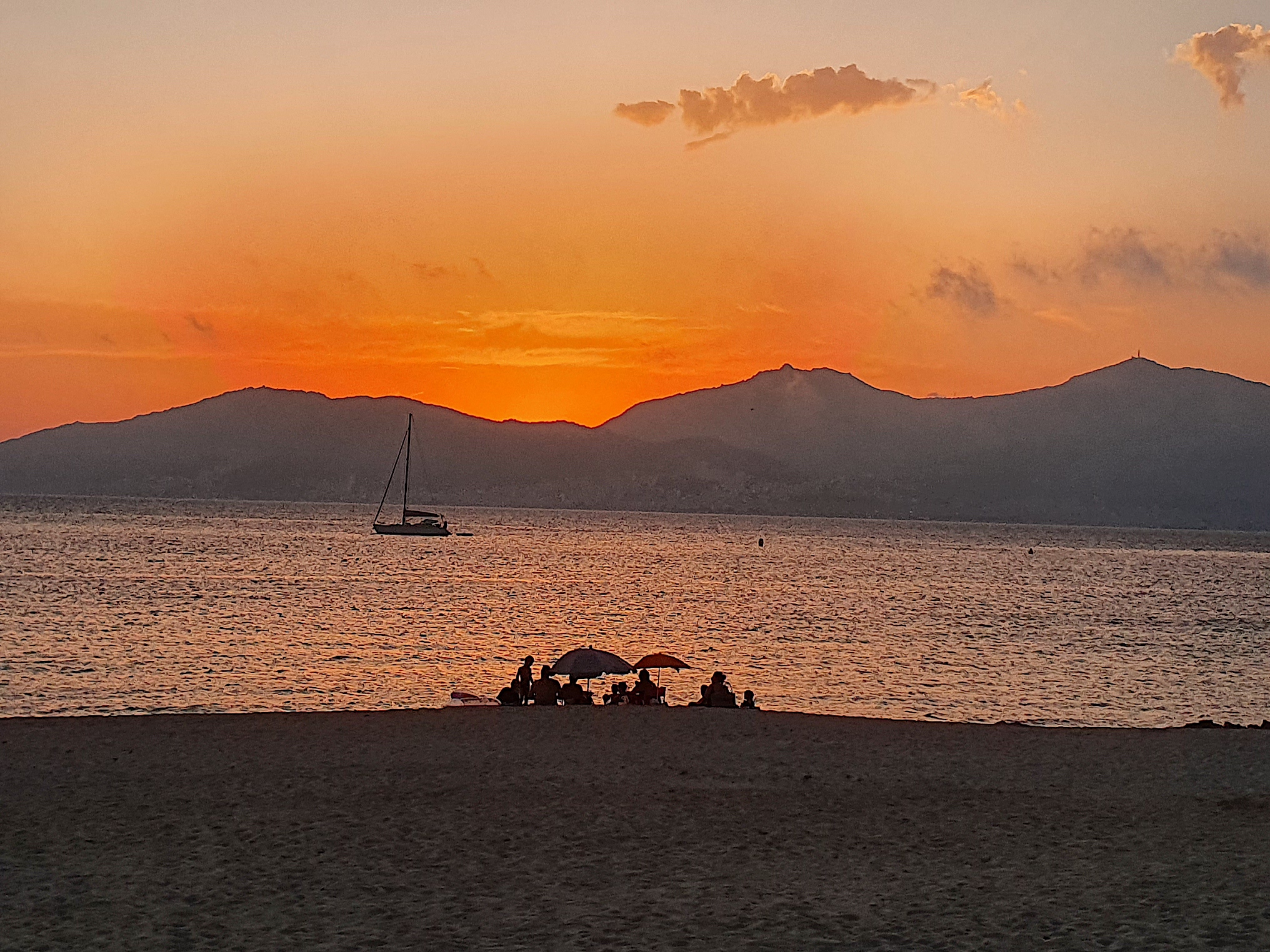 Coucher de soleil sur le golfe d'Ajaccio (Photo Jean-Pierre Vouillot)