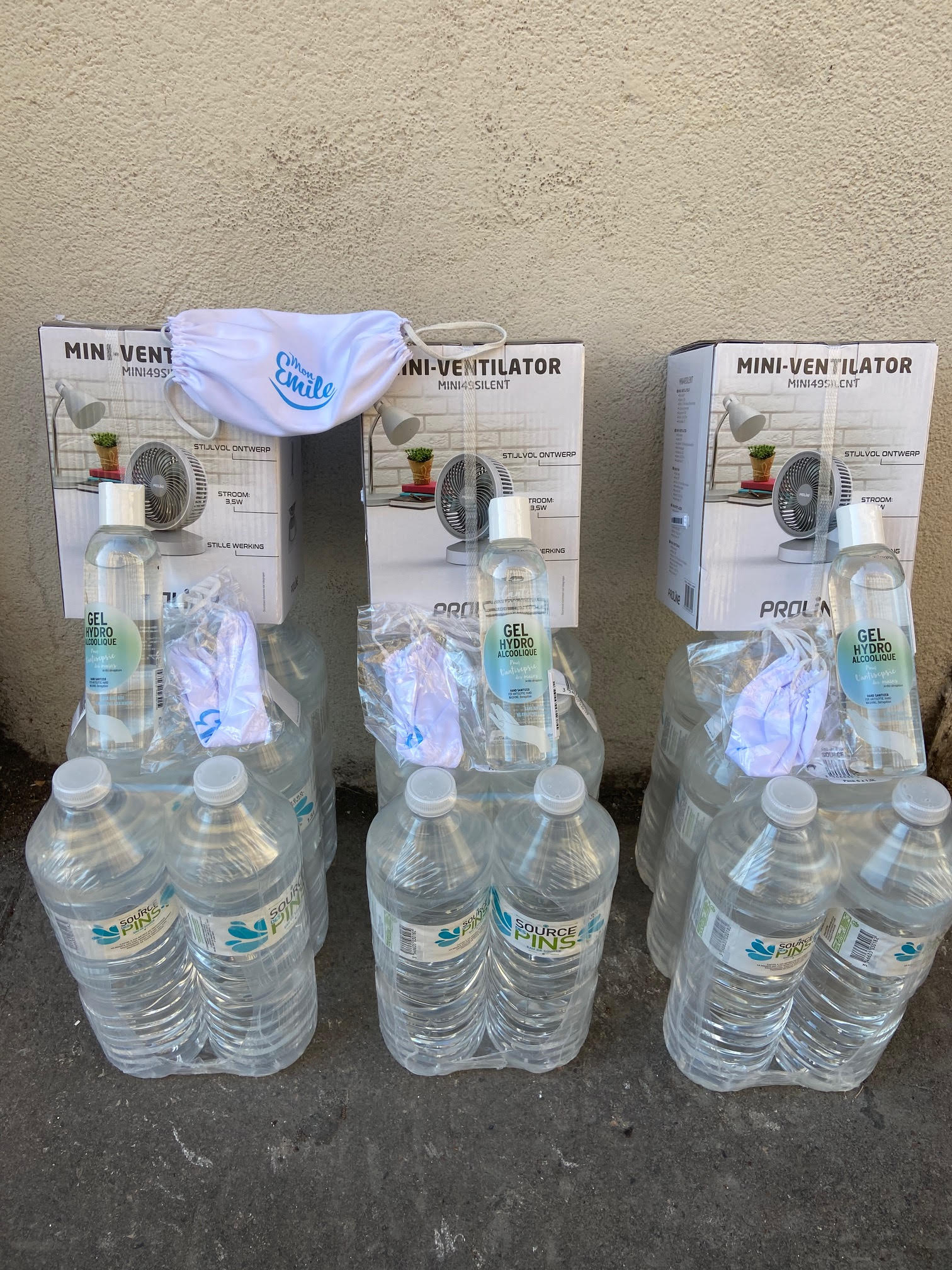 Distribution de ventilateurs, d'eau et de masques aux seniors Calvi et L'Ile-Rousse