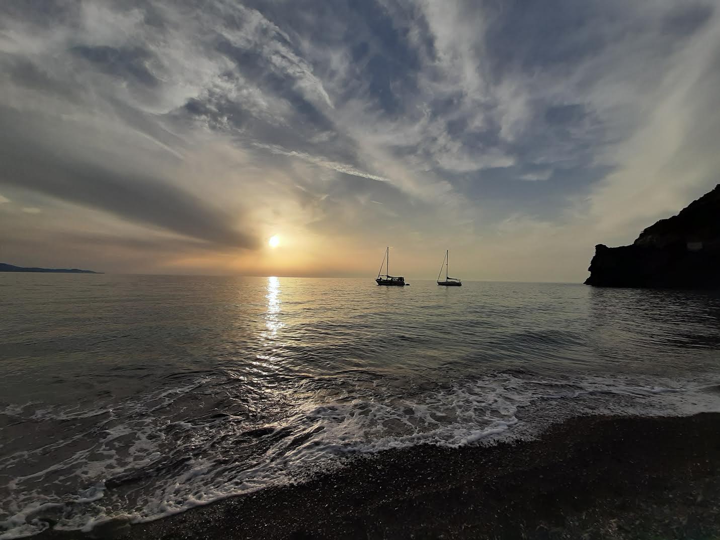 La photo du jour : coucher de soleil à la marine de Negru