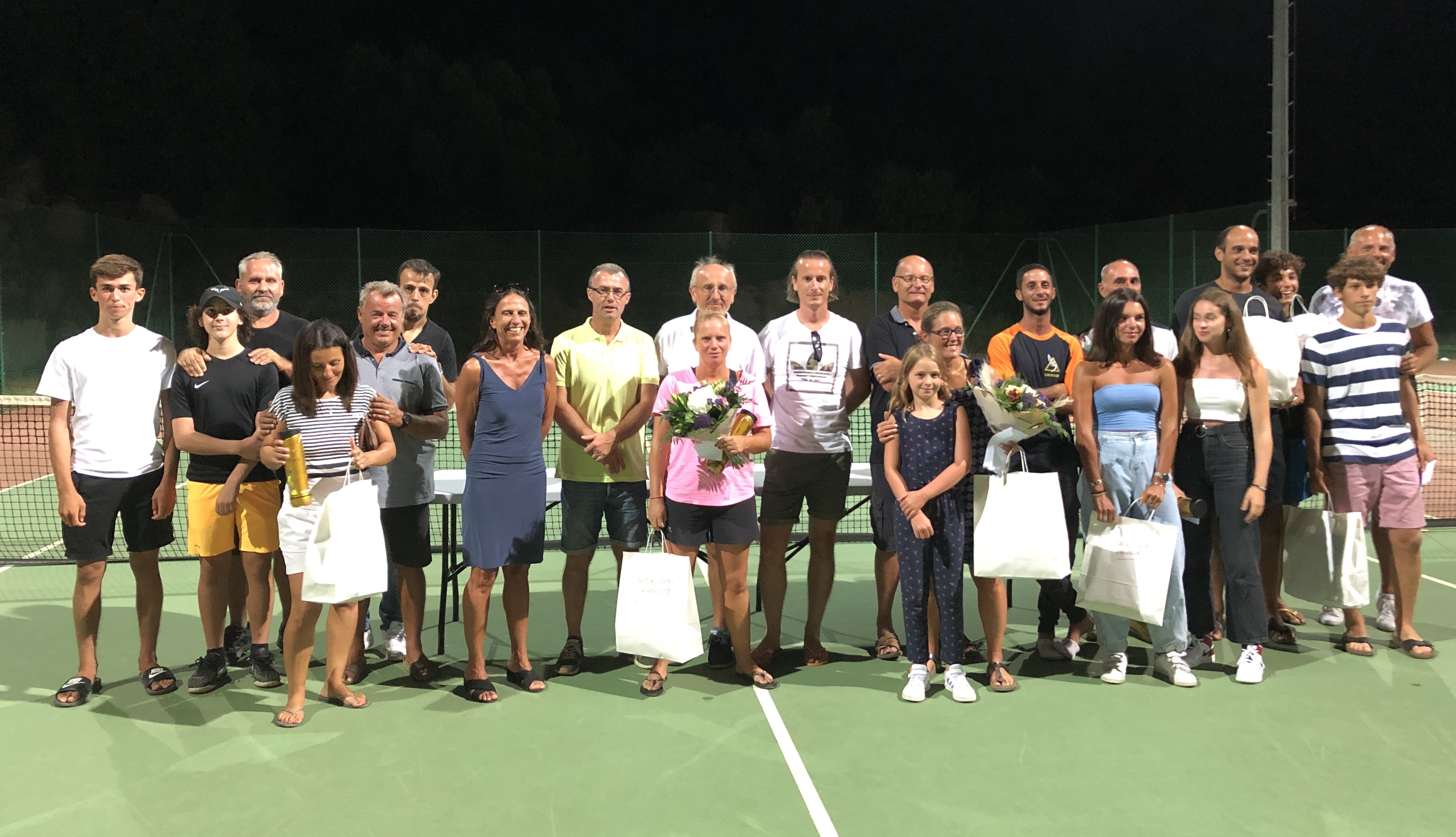 Tennis :  Bacquet et Raiola vainqueurs du tournoi du RCPV