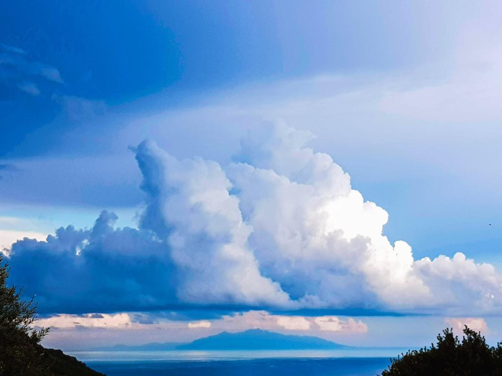 L'Île d'Elbe sous… cloche (Photo Marité Valery)