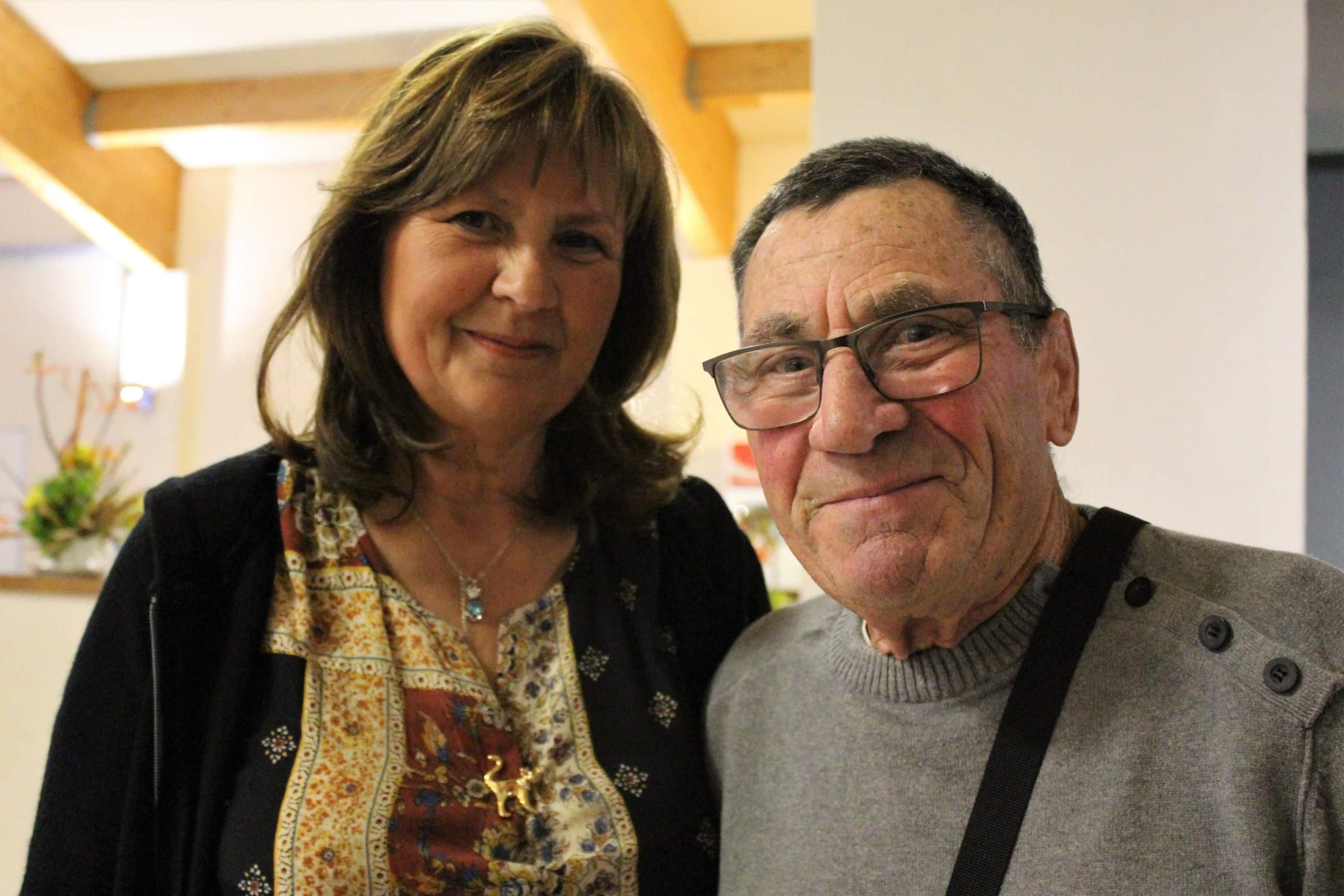 En photo, Danielle Perno, présidente de l'association peut compter sur le dynamisme des bénévoles comme Roger qui prends en charge les sites de nourrissage du port de L'Ile-Rousse