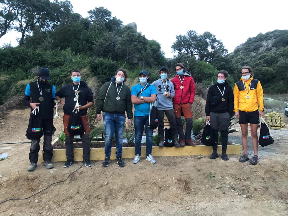 Les quatre binômes en lice pour représenter le métier de jardinier-paysagiste, ce samedi 26 septembre à Sartène.