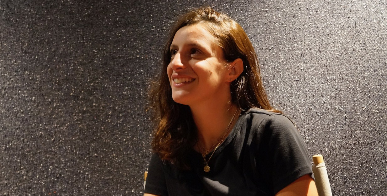 Océane s'apprête à découvrir son film sur grand écran