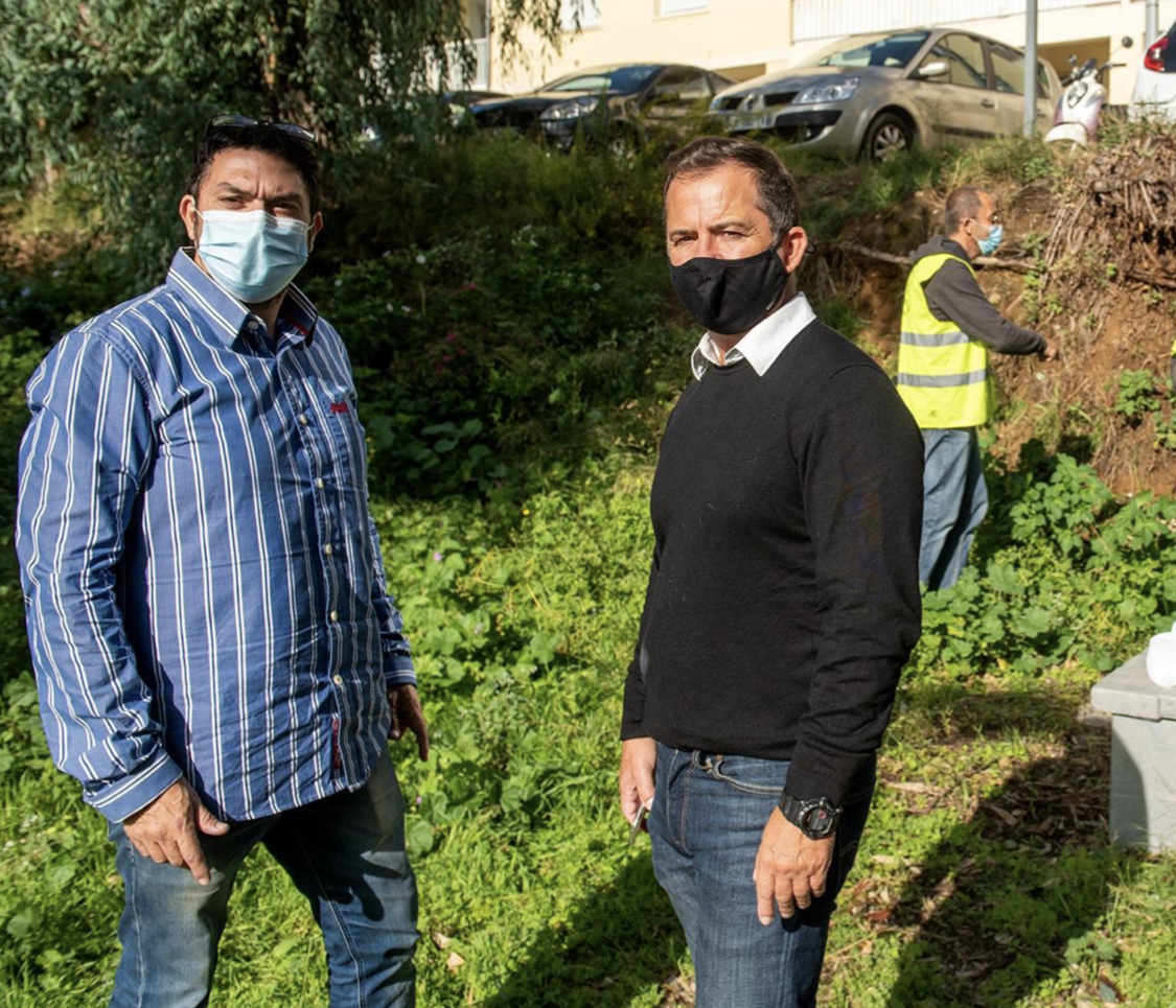 David Nadja de l'entreprise CO2A et Jean-Pierre Aresu, adjoint délégué à l'hygiène. Photo Ville d’Ajaccio