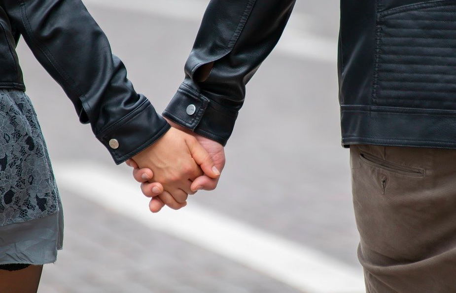 Covid-19 : En Corse famille et amis sont les principaux vecteurs de contamination 