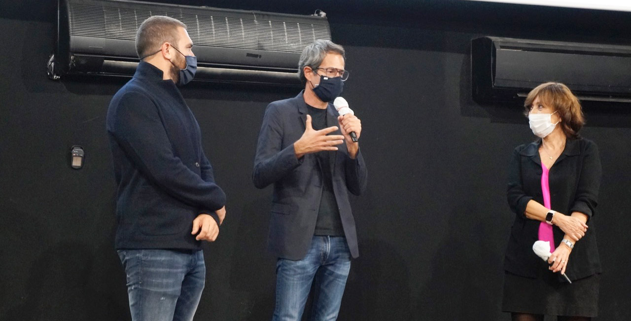 Cecce Acquaviva et Claudine Cornillat entourent le réalisateur Frédéric Farrucci ©LH