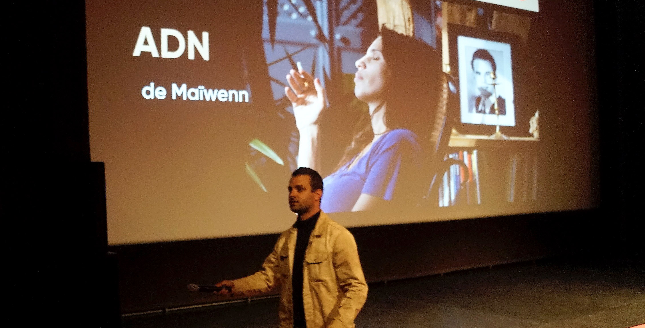 Henri-Noël Tabary, ici sur la scène du Théâtre de Bastia pour présenter ADN en avant-première, bientôt à Hollywood ?